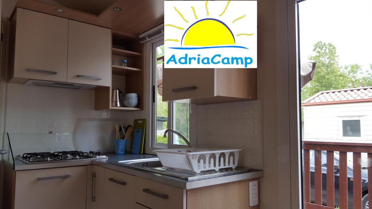 Adriacamp Mobile Homes Rosepineta 로사피네타 외부 사진